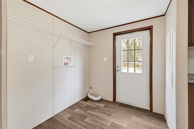 Building Photo - 18565 Huckleberry Ln