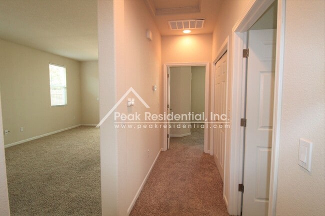 Building Photo - 2 br, 2 bath House - 200 Sun Shower Circle