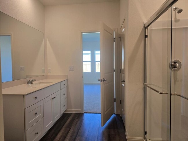 Building Photo - 421 Wedemeyer St