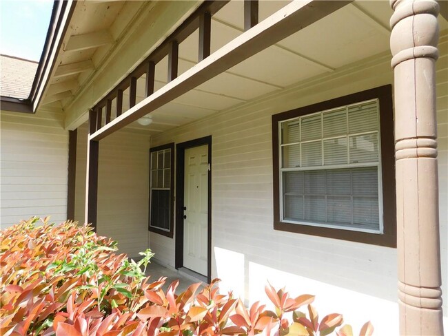 Building Photo - 1900 Prairie Knoll Ct