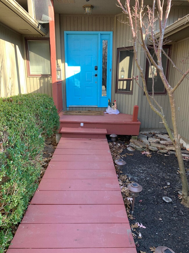 Building Photo - 109 Hollyridge Ln