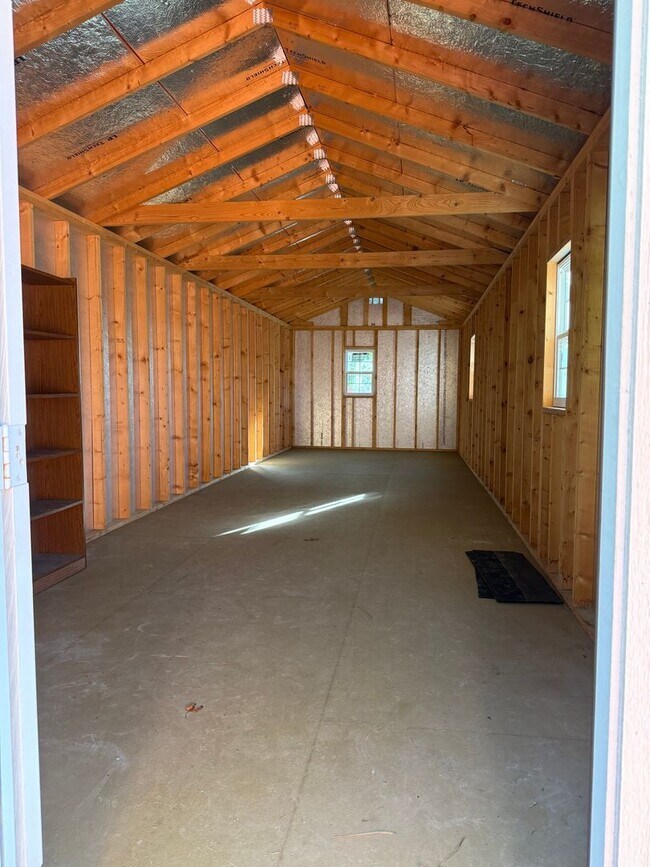 Building Photo - Welcome to a move-in ready haven!!!