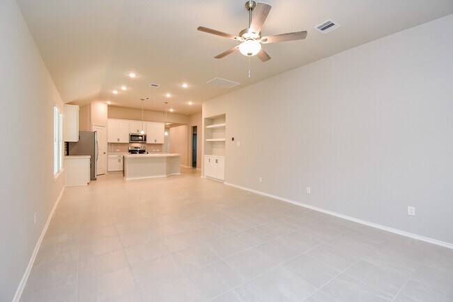 Building Photo - 8930 Field Daisy Ct