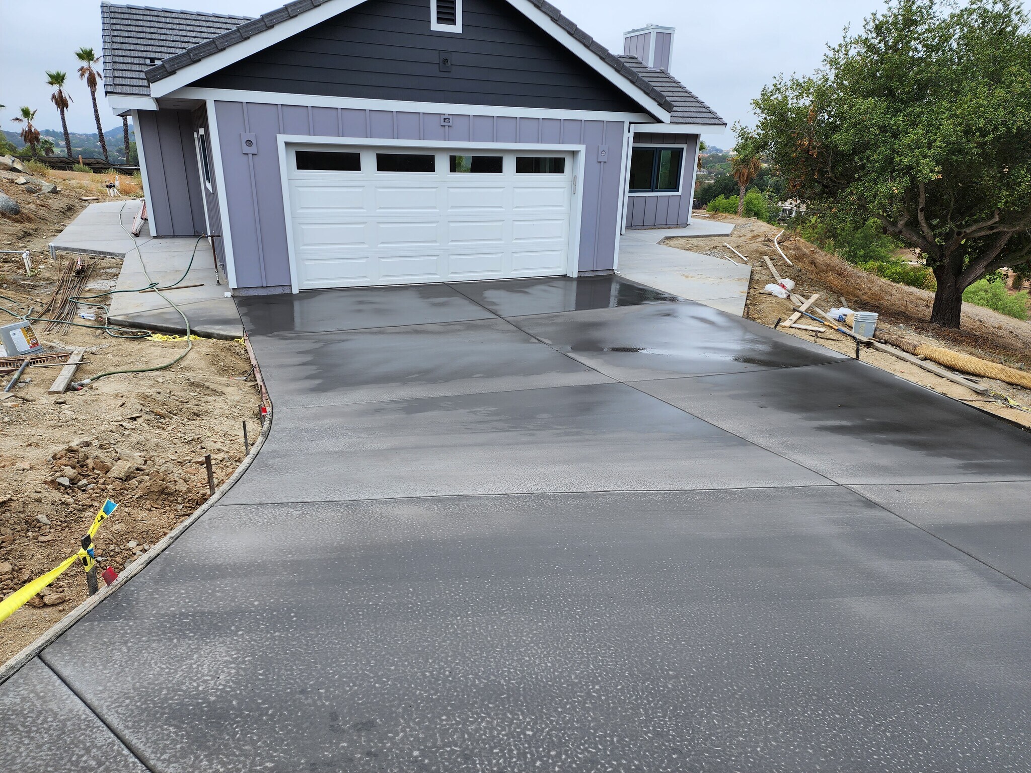 Building Photo - 9941 Los Nidos Ln