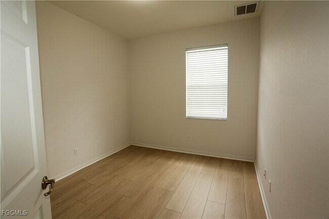 Building Photo - 4213 Liron Ave