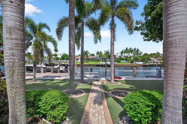 Primary Photo - 728 Waterway Dr