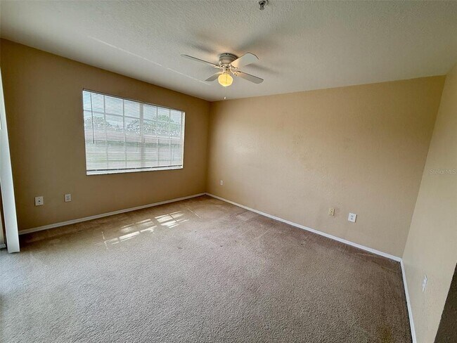 Building Photo - 13917 Fairway Island Dr