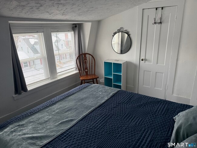 Building Photo - 246 Ledyard St