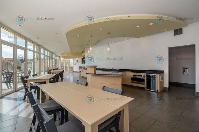 Building Photo - Modern 1 Bedroom 1 Bath Luxury Condo at Th...