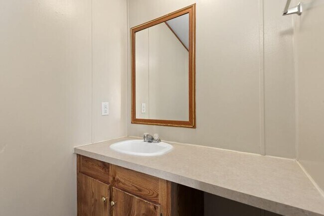 Building Photo - 5040 St Kitts Calle St