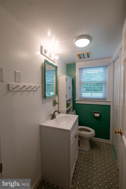 Building Photo - 12475 Rock Point Rd