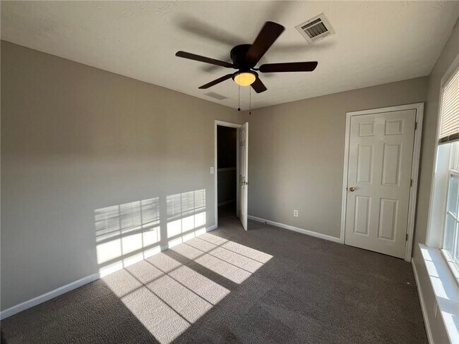 Building Photo - 1854 Pierce Way