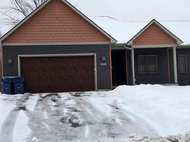 Building Photo - 6803 Von Kanel St