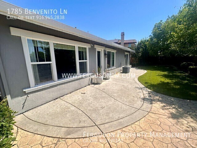 Building Photo - 1785 Benvenito Ln