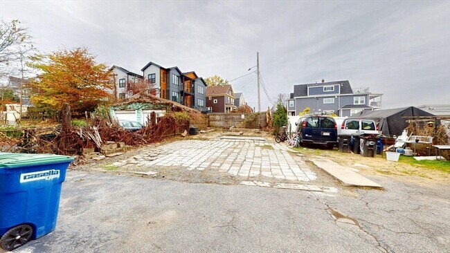 Building Photo - 78 Fremont St