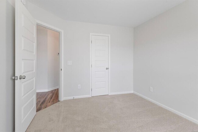 Building Photo - 2026 Dawsons Ml Ln