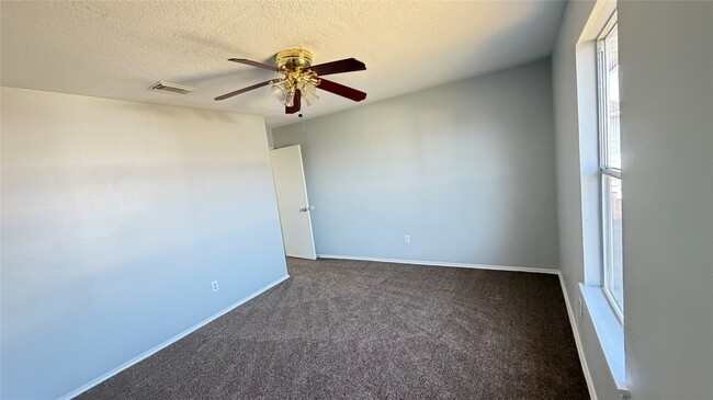 Building Photo - 4115 Geronimo Lake Dr