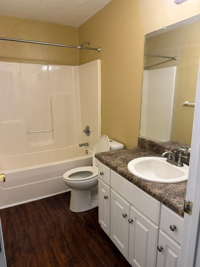 Building Photo - 1832 Heathers Way