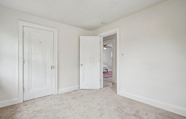 Building Photo - 1066 Kelton Ave