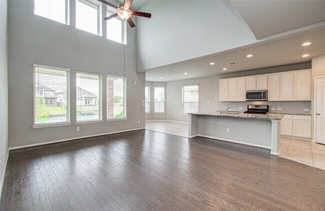 Building Photo - 24331 Kee Cresta Ct