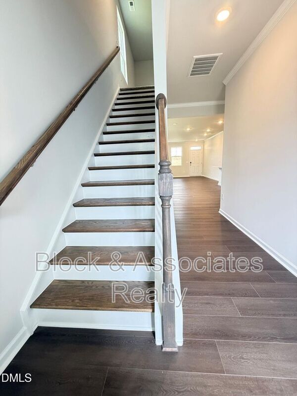 Building Photo - 304 Marmalade Sky Ln