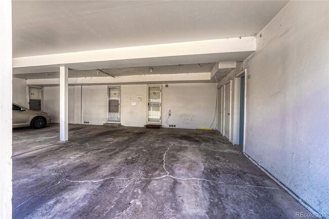 Building Photo - 7968 Chase Cir