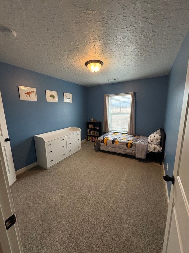 Building Photo - 9391 N Vernham Ln