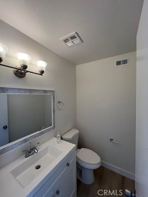 Building Photo - 710 N Adele St