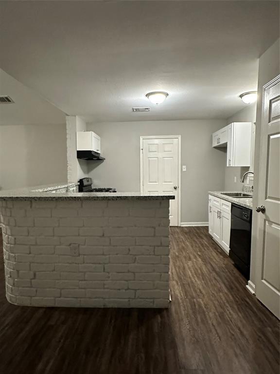 Building Photo - 15770 Chimney Rock Rd