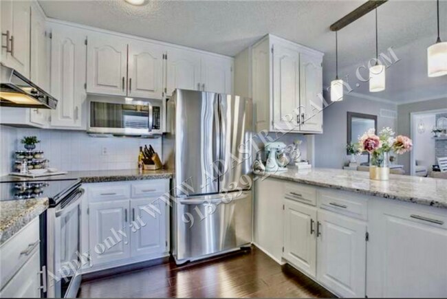 Building Photo - Beautiful UPDATED Ranch in Mission-Coming SOON!!