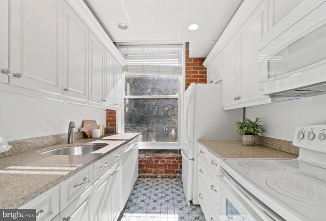 Building Photo - 2007 O St NW