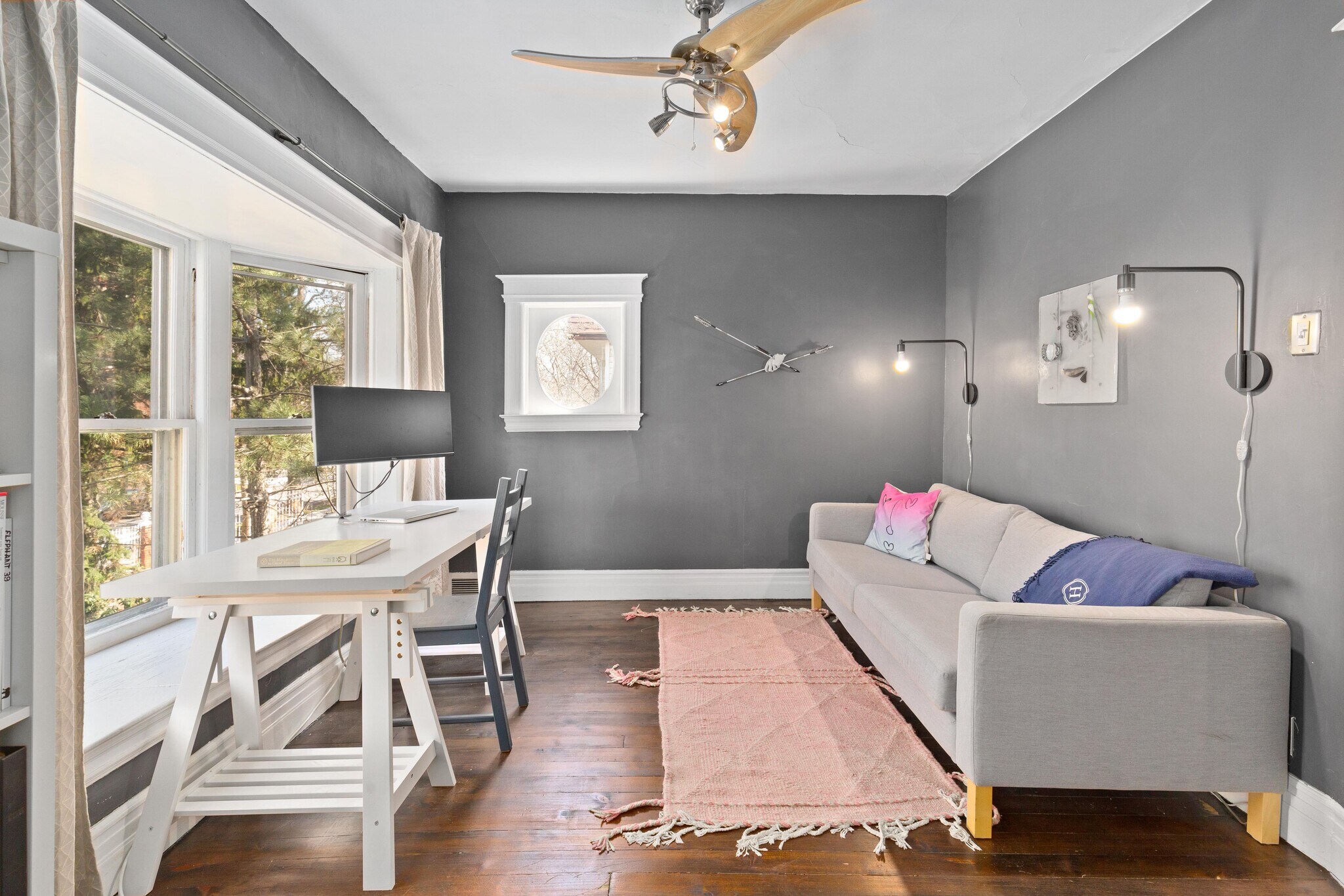 Building Photo - 1531 Vinewood St