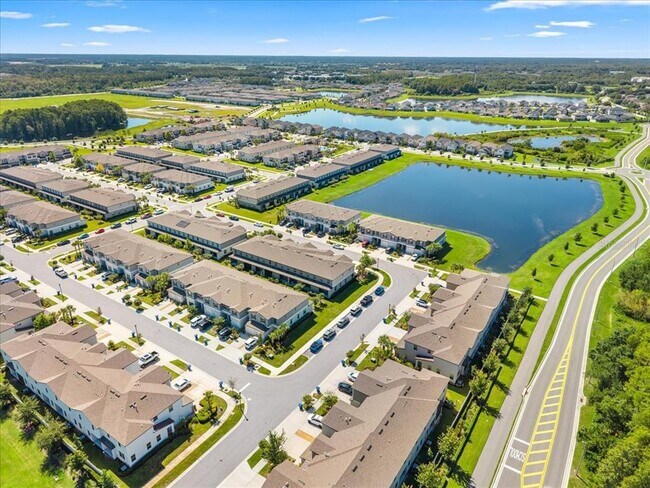 Building Photo - 8166 Crescent Oaks Dr