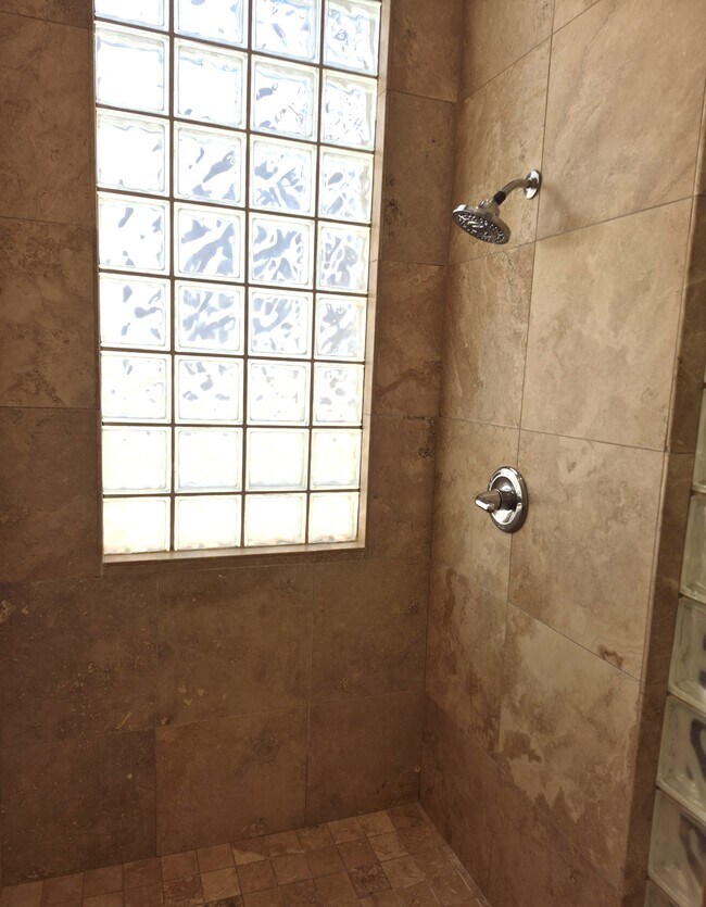 Building Photo - 12825 N Mystic View Pl
