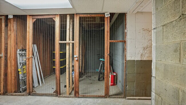 Building Photo - 15 Ellsworth St