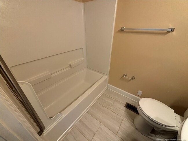 Building Photo - 931 Fleetwood Dr