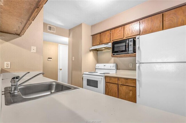 Building Photo - 1500 Olympia Way