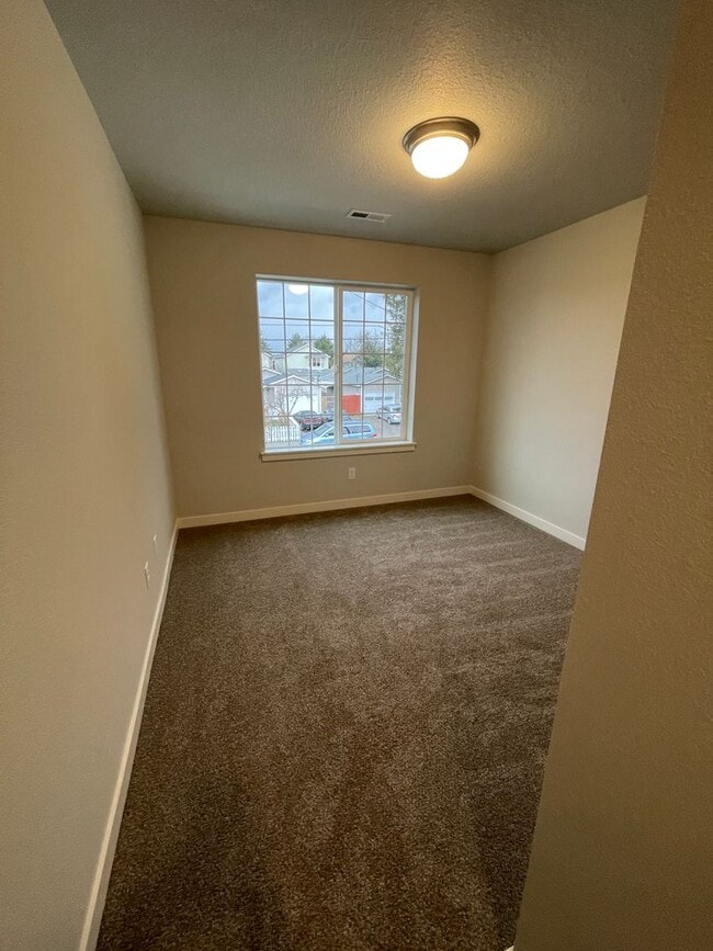 Building Photo - Modern 3b/2ba Energy Star Certified Home In Lentz