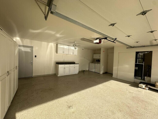 Building Photo - 4 Saturn Cir