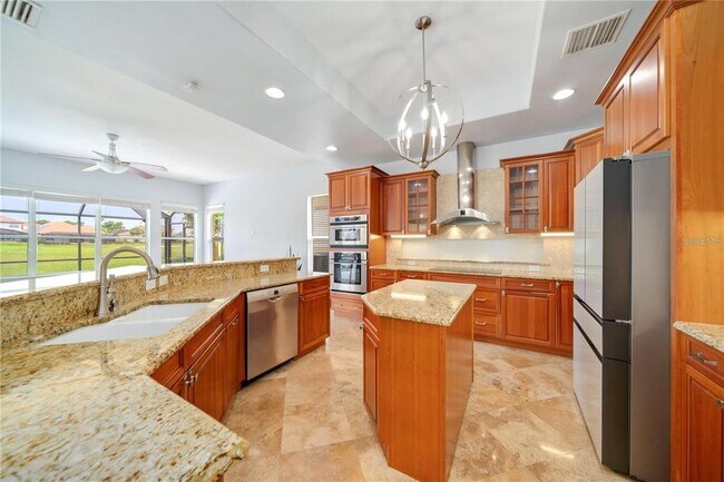 Building Photo - 2333 Pinehurst Ct