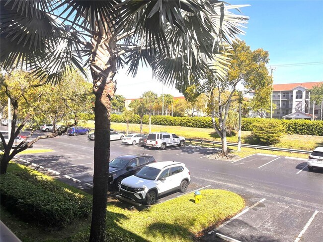 Building Photo - 12550 SW 15th St