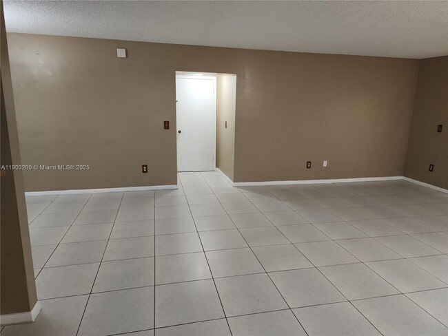 Building Photo - 8600 SW 149th Ave