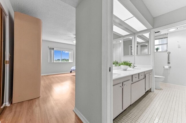 Building Photo - 6768 10th Ave N