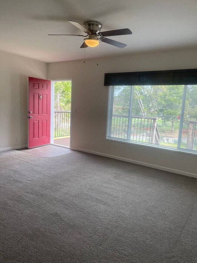 Building Photo - 3bed 2bath + bonus room, natural landscaping, Split Floor Plan Lower Magalia Paradise Pines