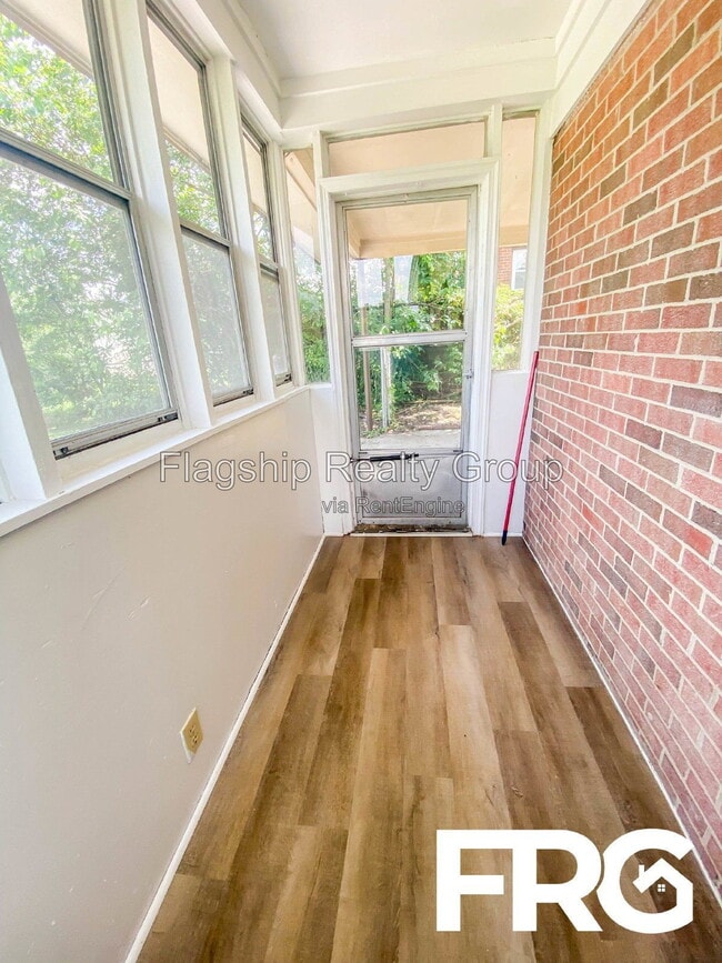 Building Photo - 231 Bunche Dr