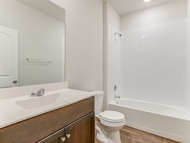 Building Photo - 4 BR / 3 BA - 2175 SF in Seguin - Arroyo Ranch!!!