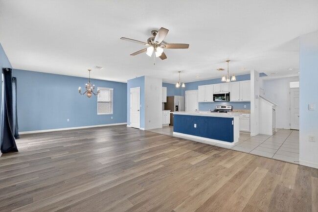 Building Photo - 3039 Tansy St
