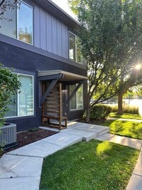 Building Photo - 11303 S River Heights Dr