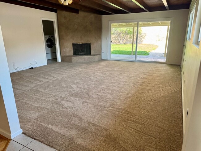 Building Photo - OPEN HOUSE 8/16/25 3pm-4pm