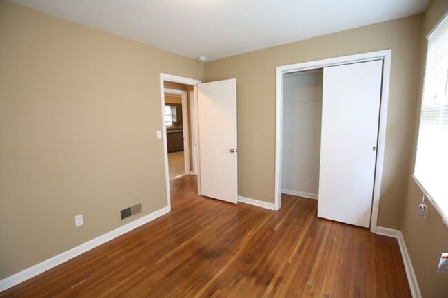 Building Photo - 2816 8th St NE